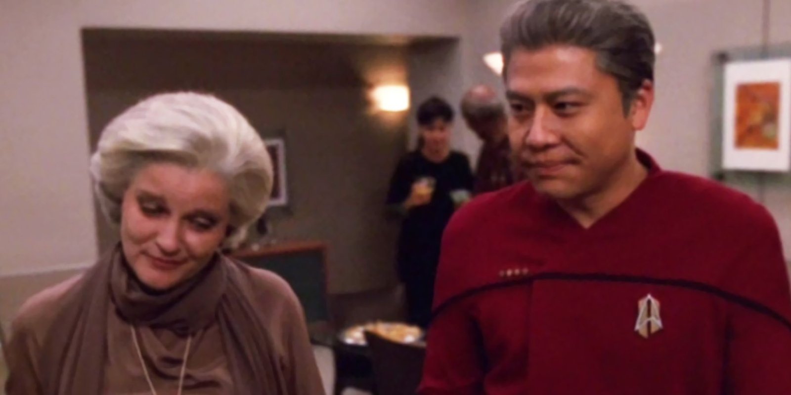 Captain Harry Kim and Admiral Janeway in the Star Trek: Voyager finale