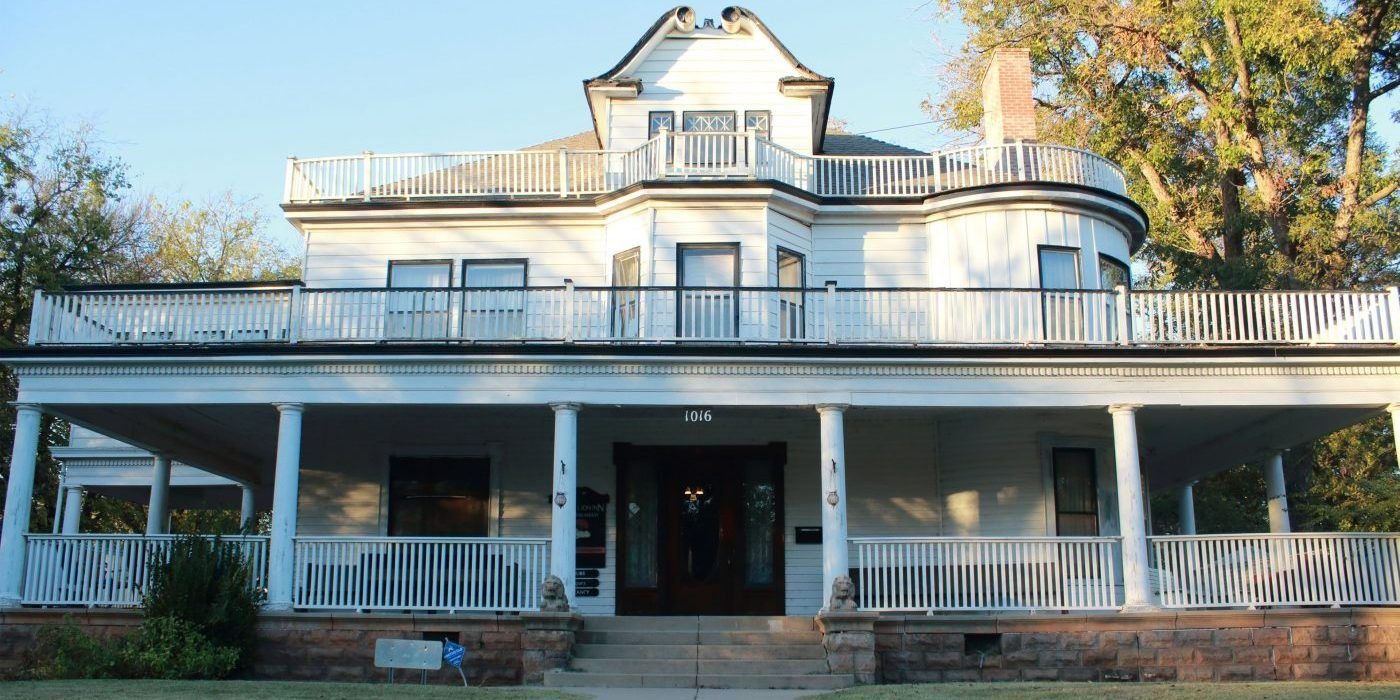 Stone Lion Inn on Ghost Adventures
