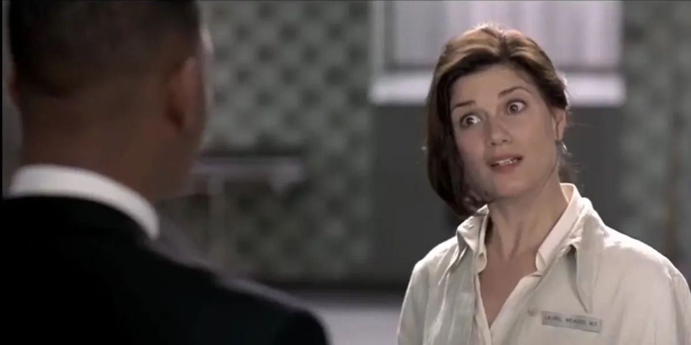 Dr. Laurel Weaver (Linda Fiorentino) in Men in Black