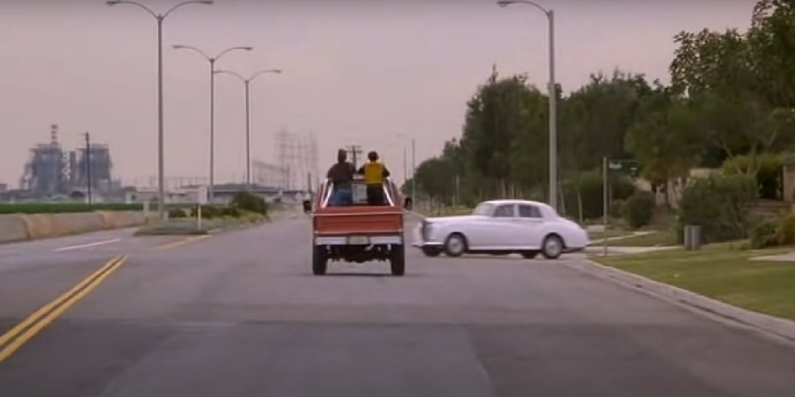 A car pulls out on Needles in Back to the Future Part III