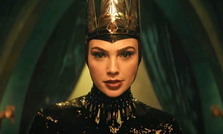 Gal Gadot Is Only The Real Evil Queen In Snow White For One Minute 1 Gal Gadot Is Only The Real Evil Queen In Snow White For One Minute