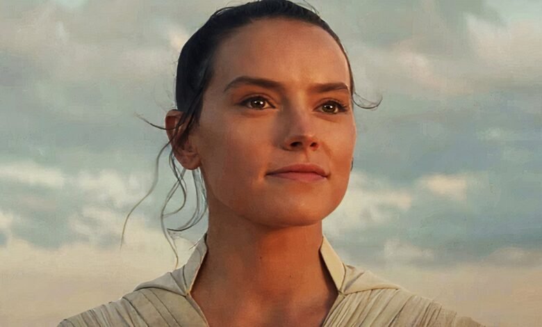I Can't Believe It Took Star Wars So Long to Explain The Last Jedi's "Rey Skywalker" Ending 1 I Can't Believe It Took Star Wars So Long to Explain The Last Jedi's "Rey Skywalker" Ending