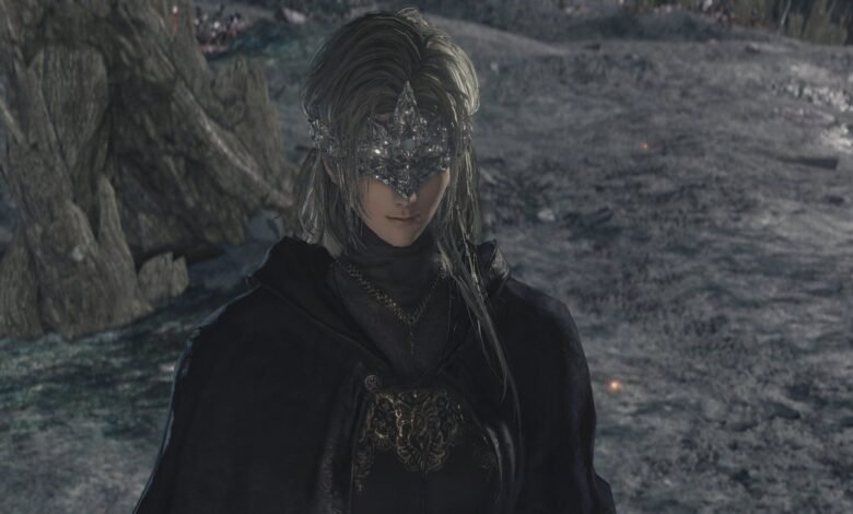 Dark Souls 3 Duo Have Perfected Cosplay With Incredibly Realistic Mimic & Fire Keeper 1 Dark Souls 3 Duo Have Perfected Cosplay With Incredibly Realistic Mimic & Fire Keeper