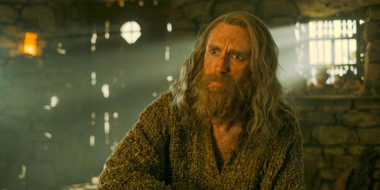 I Just Rewatched Rings Of Power Season 1 And I'm Still Totally Confused By This Scene 3 The Stranger (Daniel Weyman) looking shocked in The Lord of the Rings: The Rings of Power Season 2 Episode 6