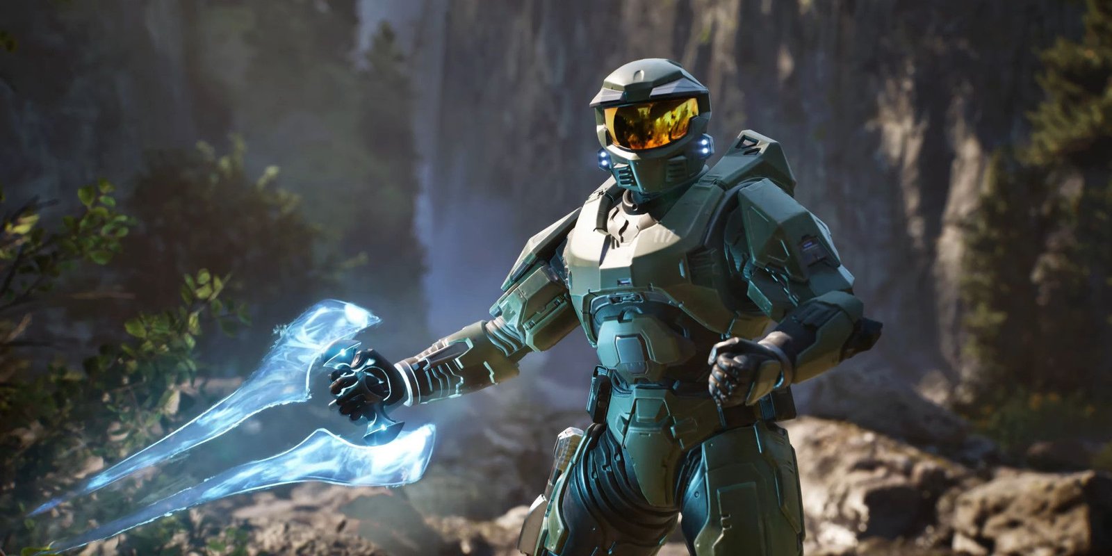 Master Chief holding a blue energy sword in an Unreal Engin 5 showcase of Halo.