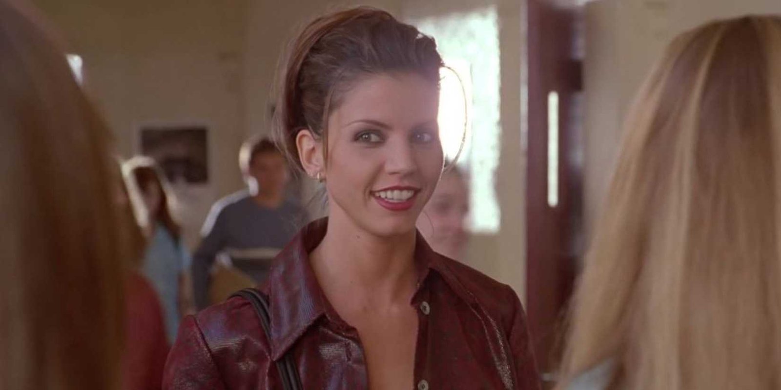 Charisma Carpenter as Cordelia Chase looking confused in Buffy the Vampire Slayer