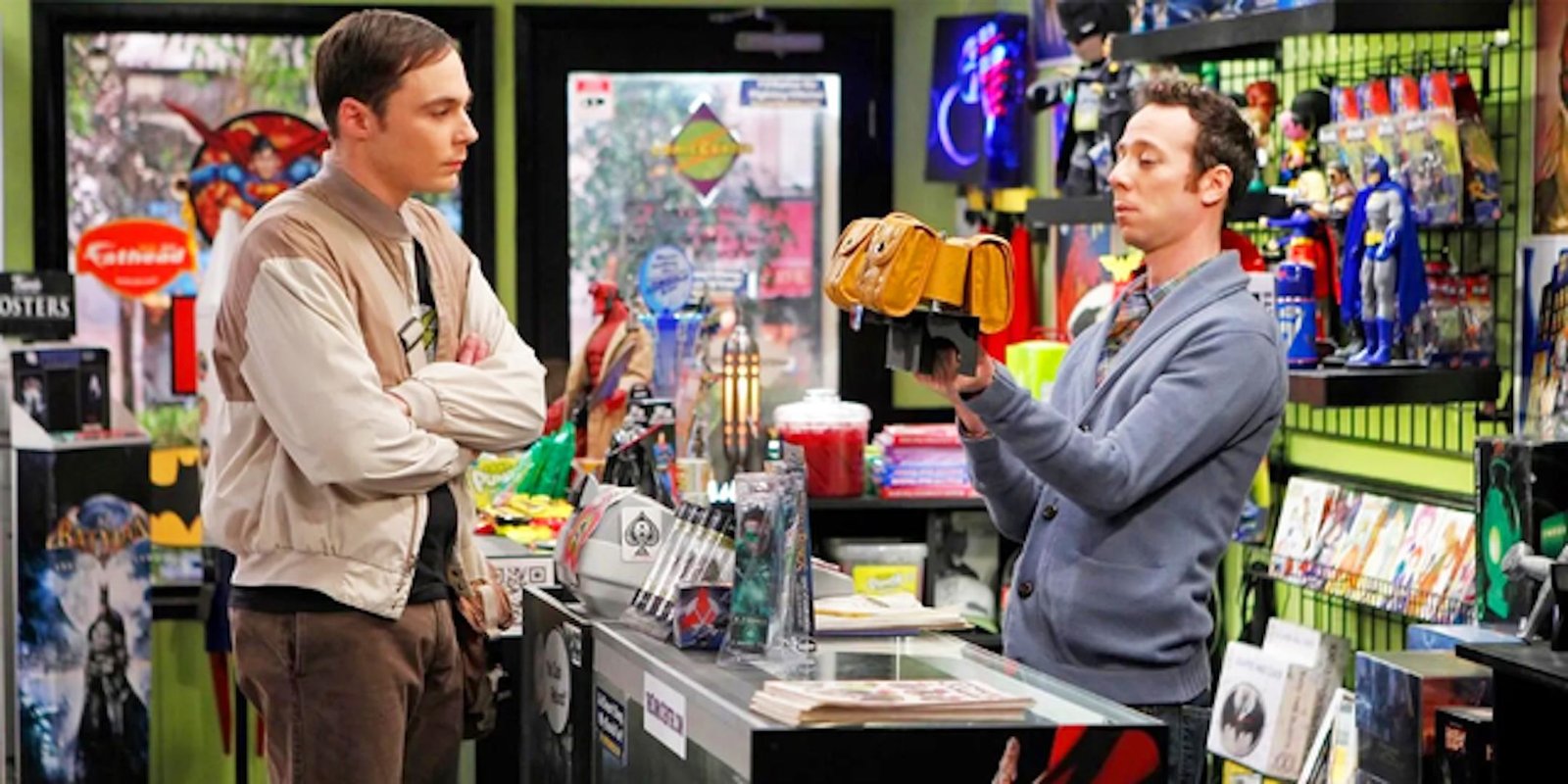 The Big Bang Theory’s Best Character Arc Made Its Main Storyline Worse 2 Jim Parsons' Sheldon and Kevin Sussman's Stuart at the comic book store till in The Big Bang Theory