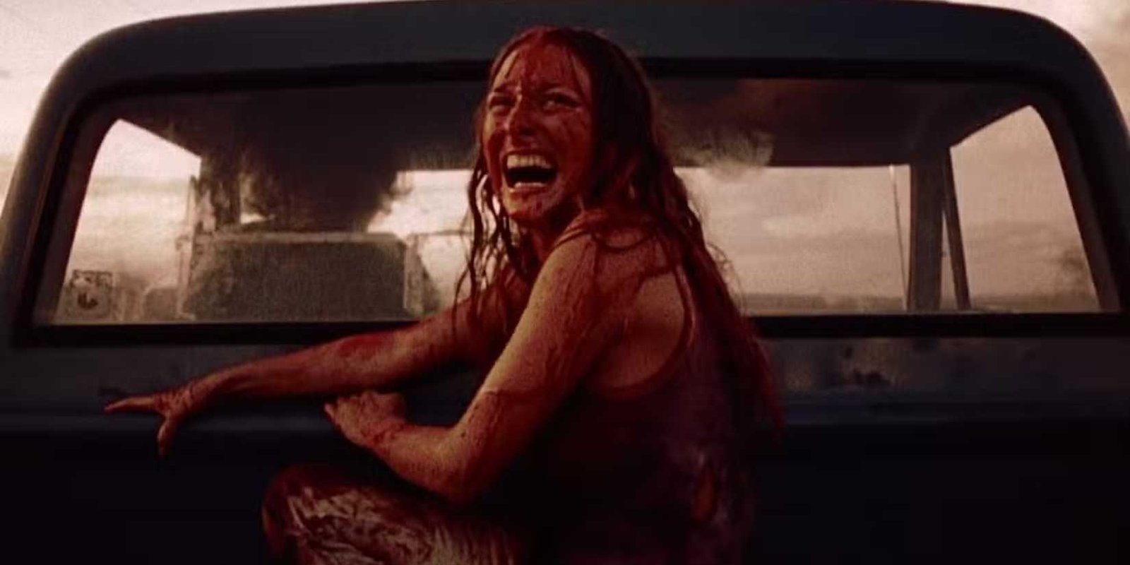 Marilyn Burns as Sally Hardesty crying and bloody in Texas Chainsaw Massacre